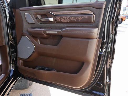 Used 2025 RAM 1500 Limited AWD/4WD image 11