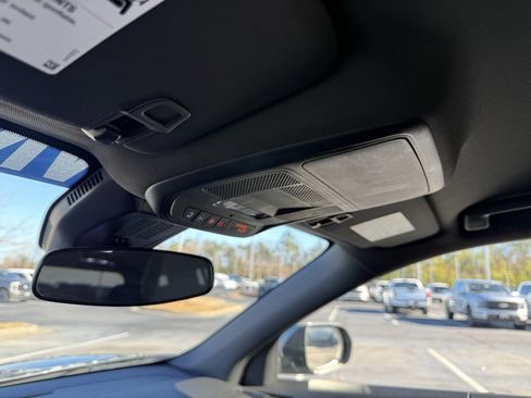 Used 2025 Chevrolet Equinox LT image 21