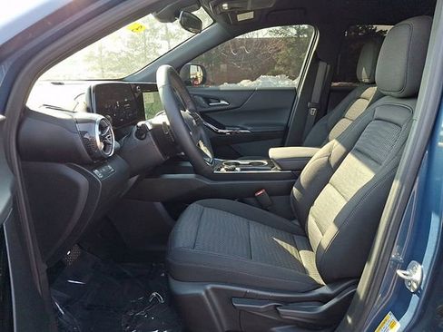 Used 2026 Chevrolet Equinox LT image 13