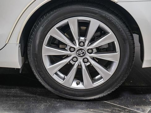 Certified 2017 Toyota Camry XLE image 7