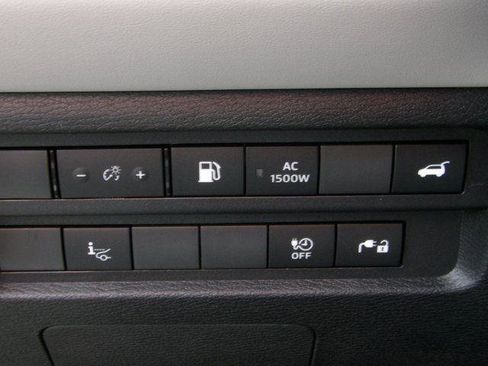 New 2025 Mitsubishi Outlander SEL image 32