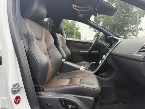 Used 2016 Volvo XC60 T5 Platinum image 14