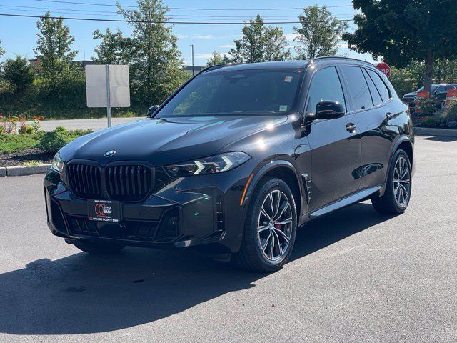Used 2026 BMW X5 xDrive40i w/ M Sport Package AWD/4WD image 2