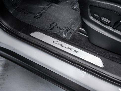 Used 2023 Porsche Cayenne image 25