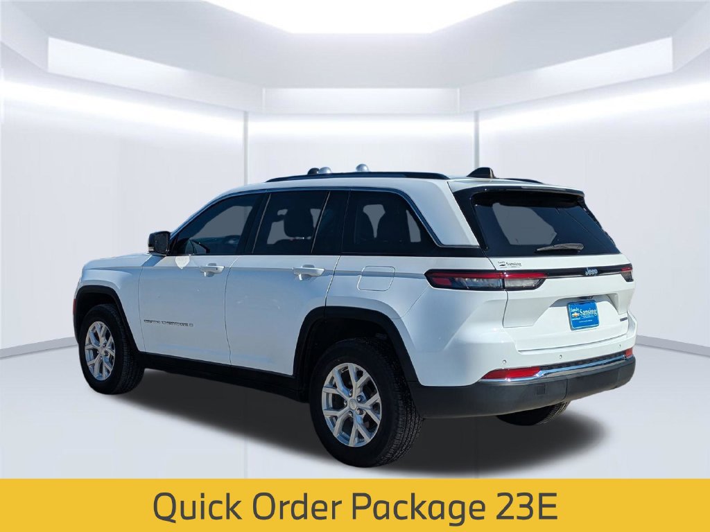 Used 2023 Jeep Grand Cherokee Limited RWD image 4