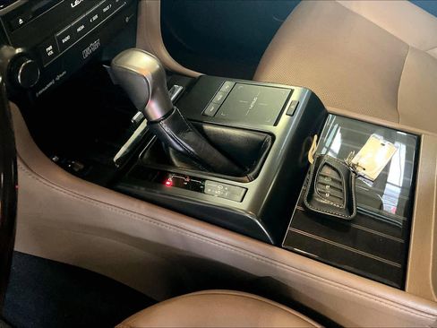 Used 2023 Lexus GX 460 Premium w/ Accessory Package AWD/4WD image 14