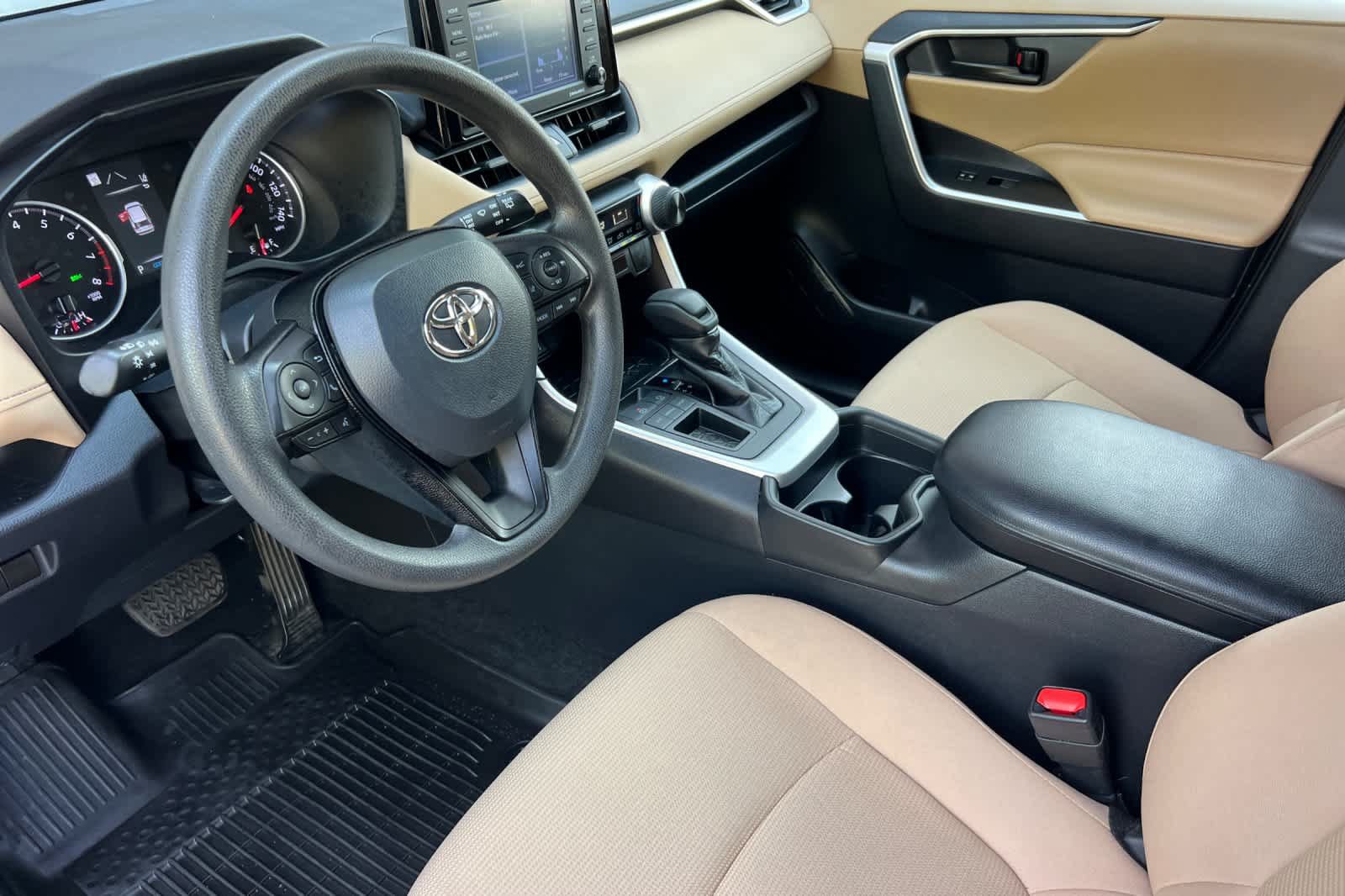 Certified 2021 Toyota RAV4 LE FWD image 11