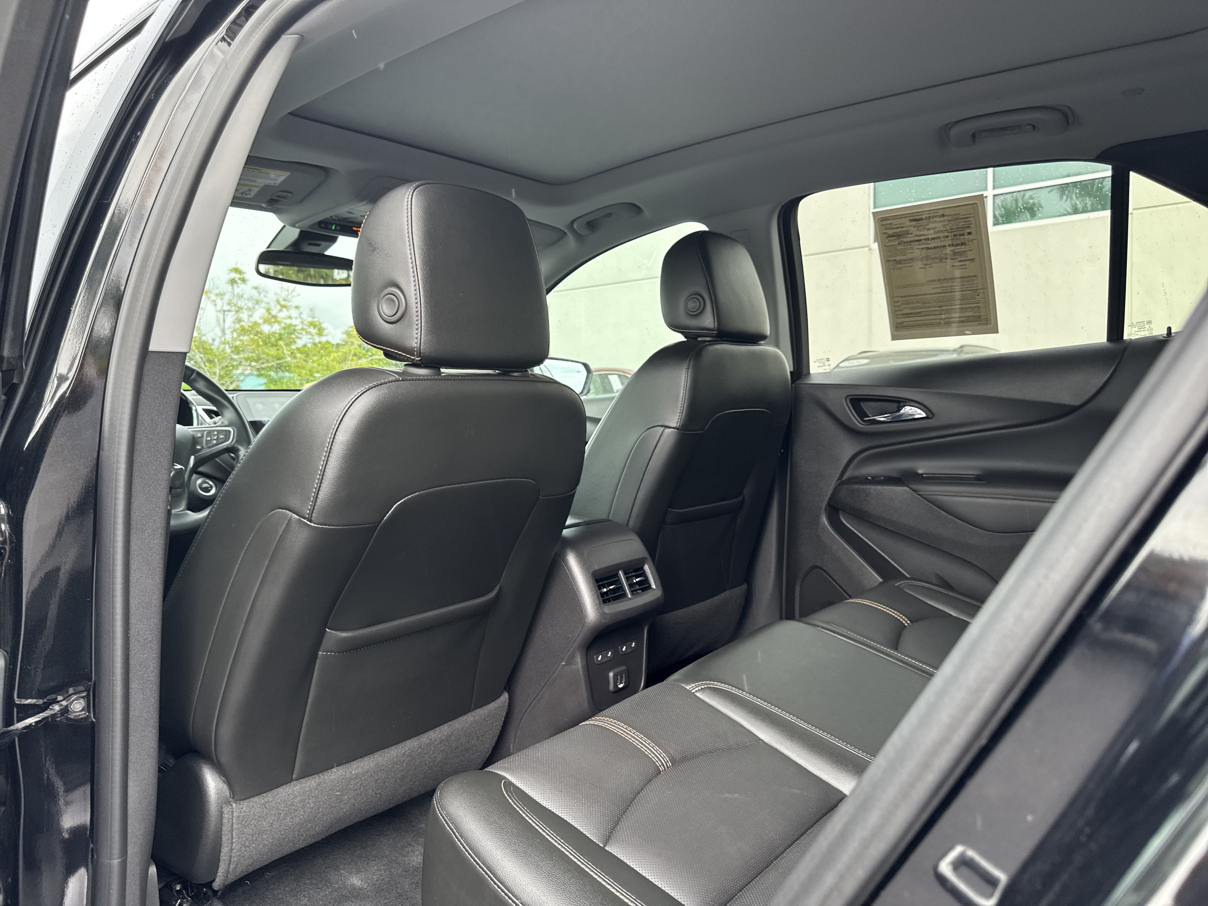Used 2024 Chevrolet Equinox Premier FWD image 18