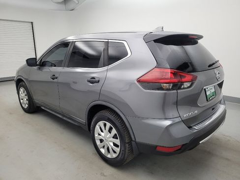 Used 2018 Nissan Rogue S FWD image 3