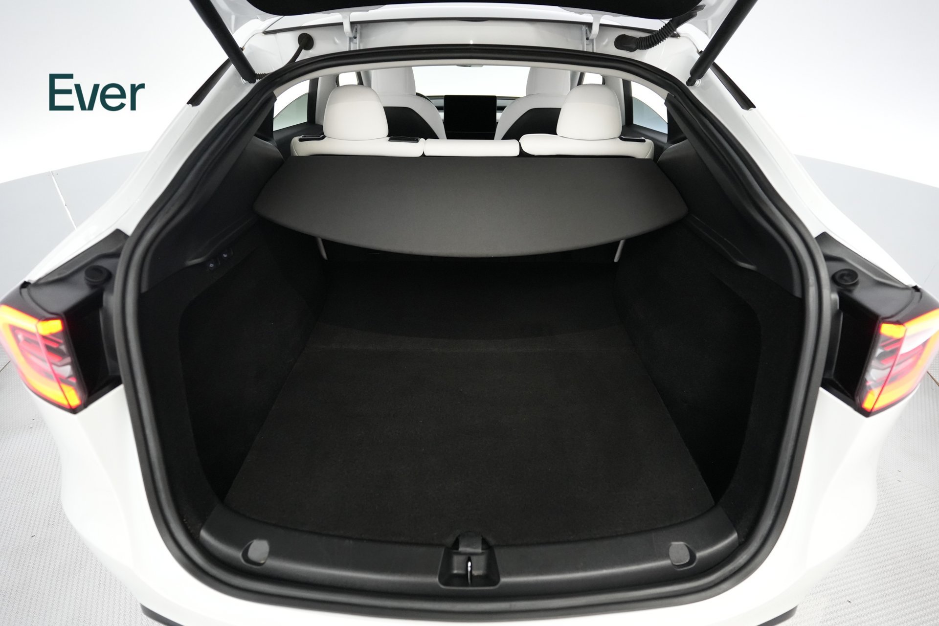 Used 2023 Tesla Model Y Long Range AWD/4WD image 8