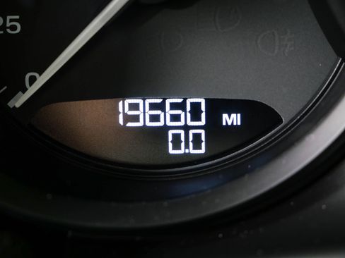 Certified 2023 Porsche Macan S AWD/4WD image 8