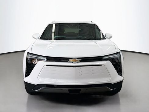 Used 2024 Chevrolet Blazer EV LT AWD/4WD image 2