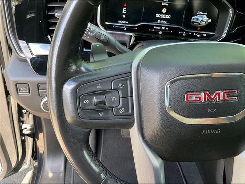 Used 2022 GMC Sierra 1500 SLT w/ SLT Convenience Package AWD/4WD image 21
