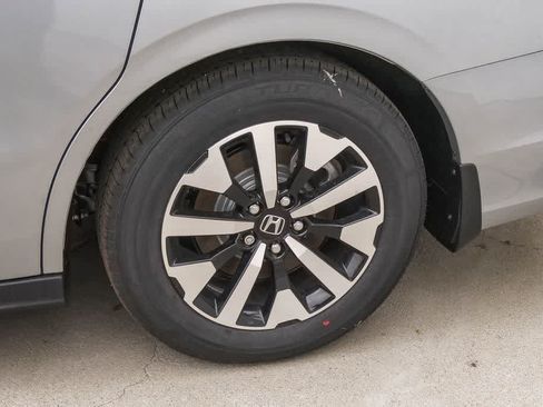 New 2026 Honda Odyssey EX-L image 6