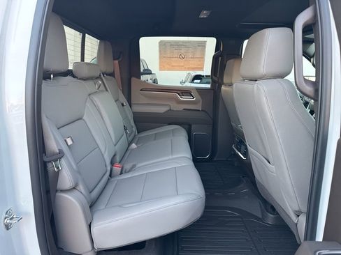 New 2026 GMC Sierra 1500 SLT w/ SLT Premium Plus Package image 30