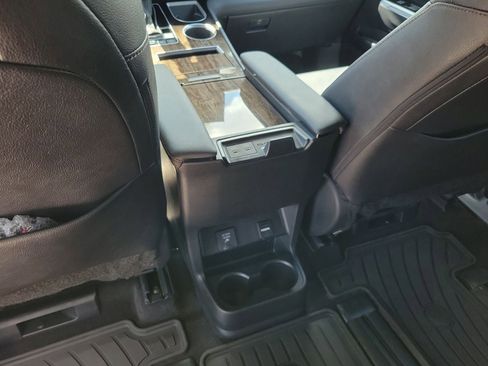 Used 2025 Toyota Sienna Limited AWD/4WD image 13