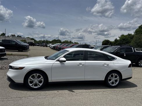 Used 2023 Honda Accord LX image 2