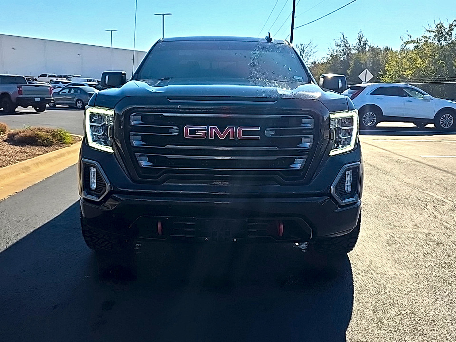 Used 2022 GMC Sierra 1500 AT4 w/ AT4 Premium Package AWD/4WD image 2