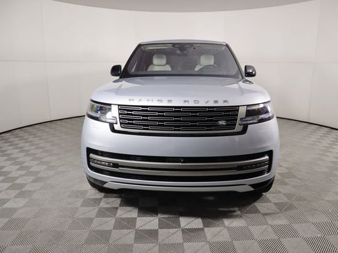 Used 2023 Land Rover Range Rover SE image 2