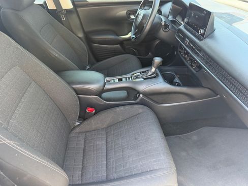 Used 2023 Honda HR-V LX image 12