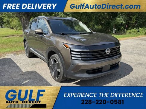 Used 2025 Nissan Kicks SR FWD image 1