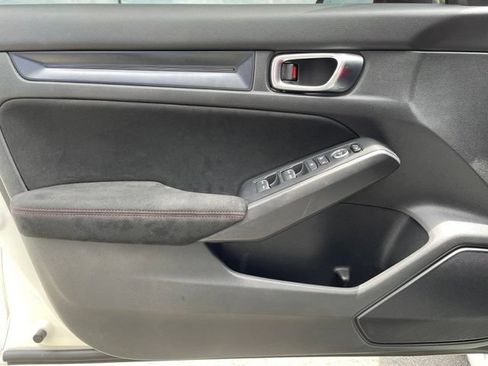 Used 2023 Honda Civic Type R image 9