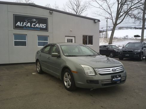 Used 2009 Ford Fusion SE image 3