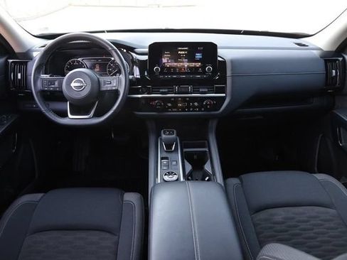 Certified 2025 Nissan Pathfinder SV AWD/4WD image 23