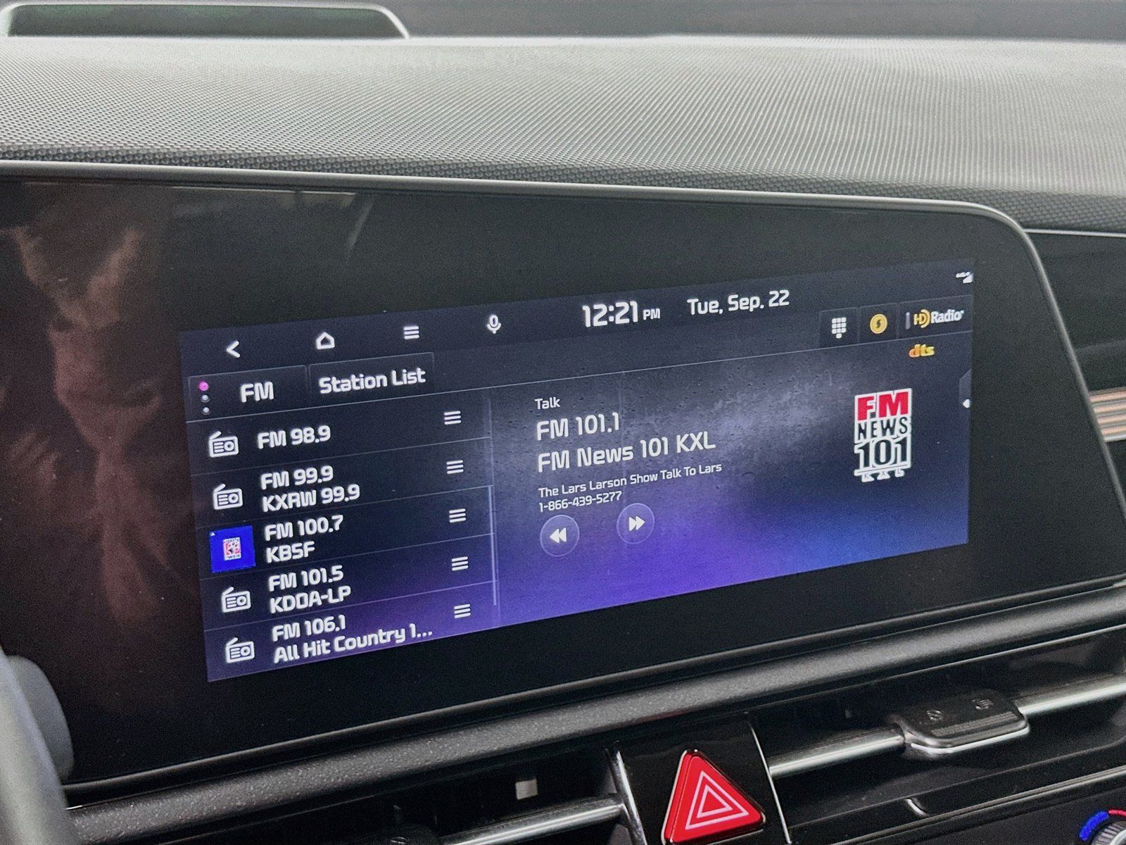 Used 2025 Kia Niro EX FWD image 16