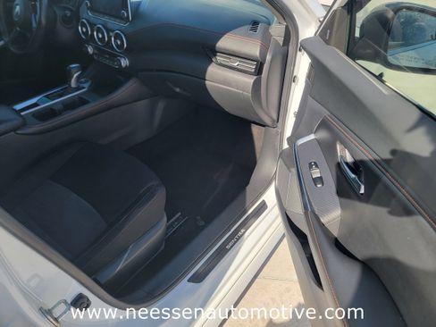 Used 2021 Nissan Sentra SR image 9