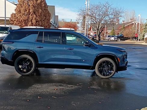 New 2026 Chevrolet Traverse RS image 7