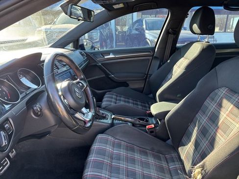 Used 2020 Volkswagen GTI SE image 10