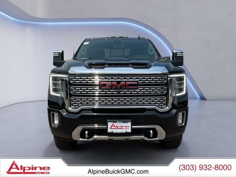 Used 2022 GMC Sierra 2500 Denali w/ Denali Black Diamond Edition AWD/4WD image 8