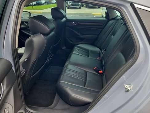 Used 2022 Honda Accord Touring image 8