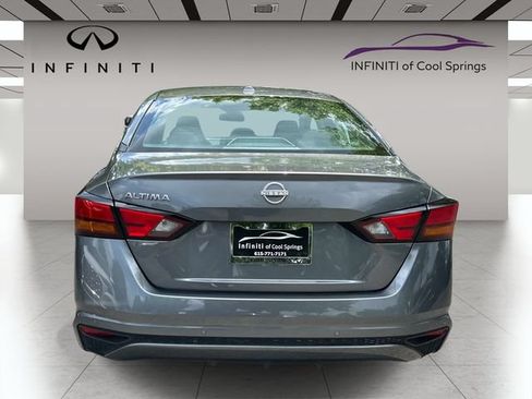 Used 2025 Nissan Altima 2.5 SV FWD image 6