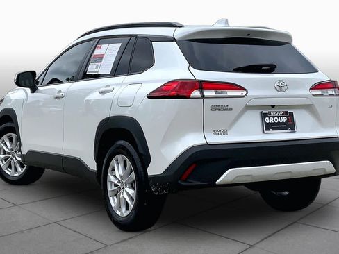 Used 2023 Toyota Corolla Cross LE FWD image 12