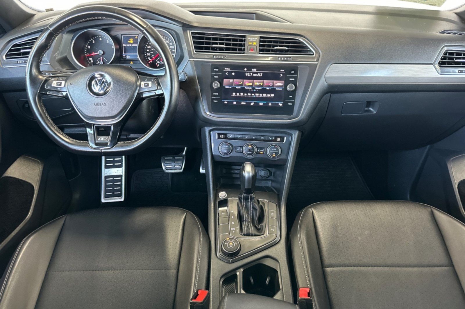 Used 2021 Volkswagen Tiguan SE R-Line AWD/4WD image 12