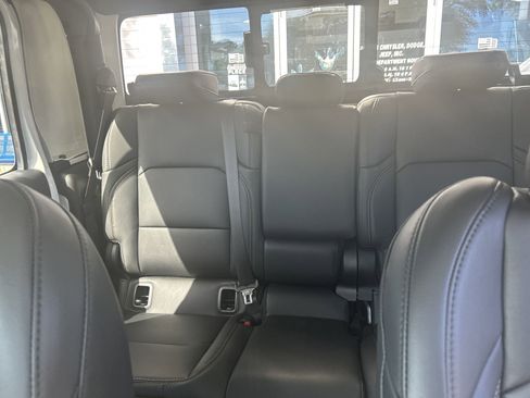 New 2025 Jeep Gladiator Sport image 13