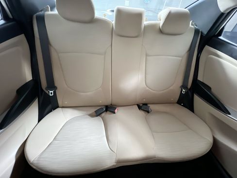Used 2016 Hyundai Accent SE FWD image 28