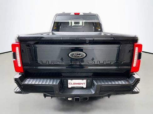 Used 2024 Ford F250 Lariat w/ Black Appearance Package AWD/4WD image 8