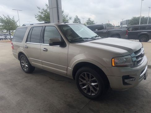 Used 2017 Ford Expedition Limited w/ Equipment Group 301A RWD image 24