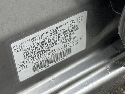 Used 2025 Nissan Versa SV FWD image 27
