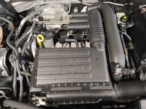 Used 2017 Volkswagen Jetta SE FWD image 30