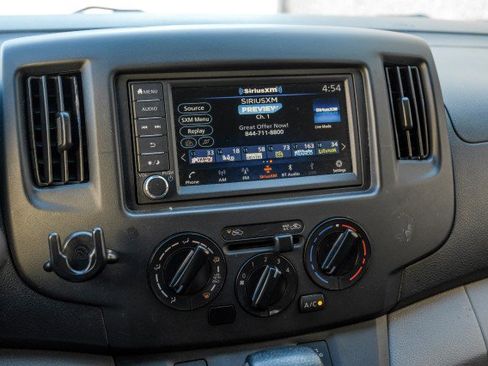 Used 2020 Nissan NV200 S image 25