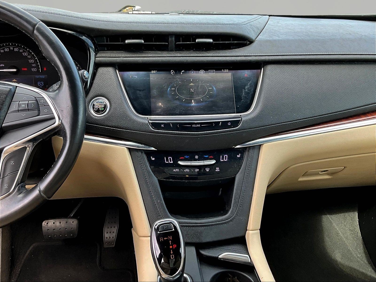 Used 2018 Cadillac XT5 Luxury FWD image 9