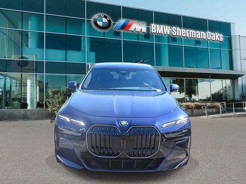 New 2026 BMW 740i w/ Premium Package image 2