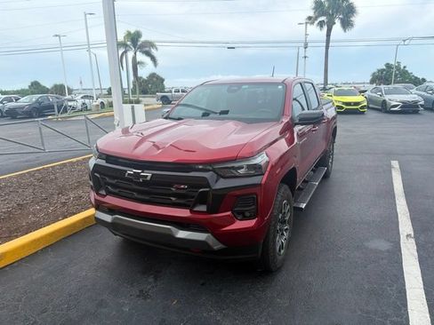Used 2023 Chevrolet Colorado Z71 AWD/4WD image 4