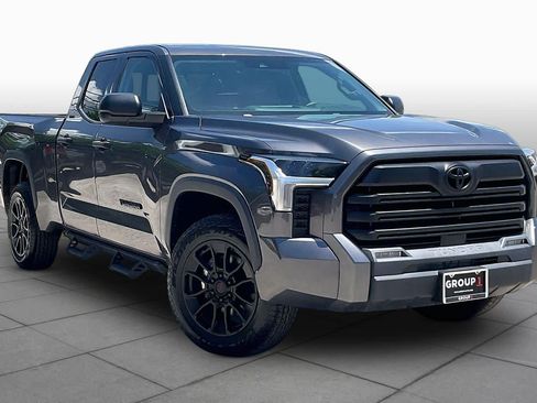 Used 2022 Toyota Tundra SR5 AWD/4WD image 3