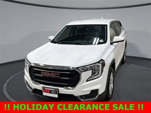 Used 2023 GMC Terrain SLE image 1