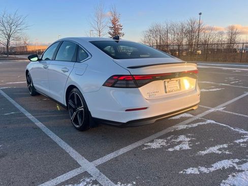 Used 2024 Honda Accord Sport image 6